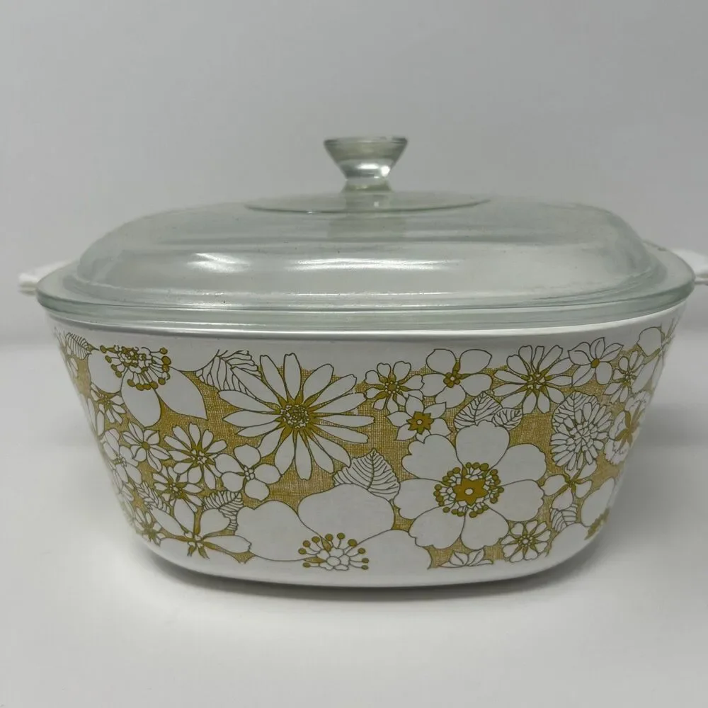 Vintage Corning Ware 2 1/2 Qt. Floral BouquetCovered Casserole Dish USA
